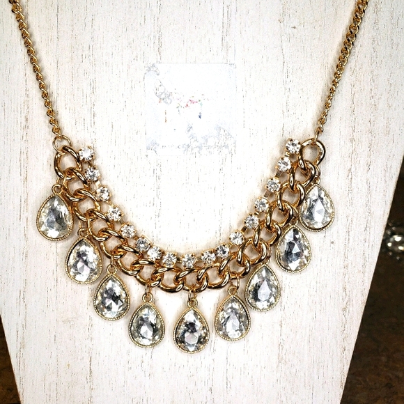 Jewelry - Gold paparazzi necklaces